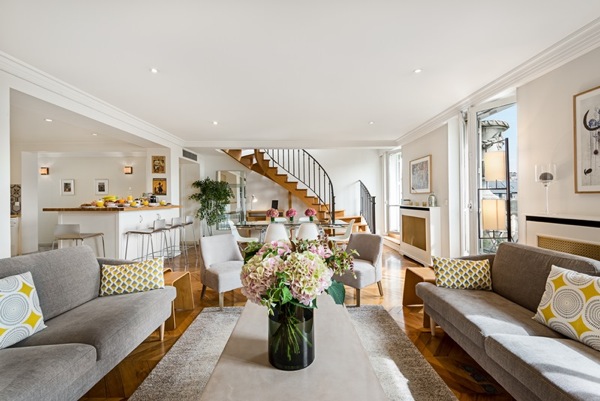 08-living-room-view-six